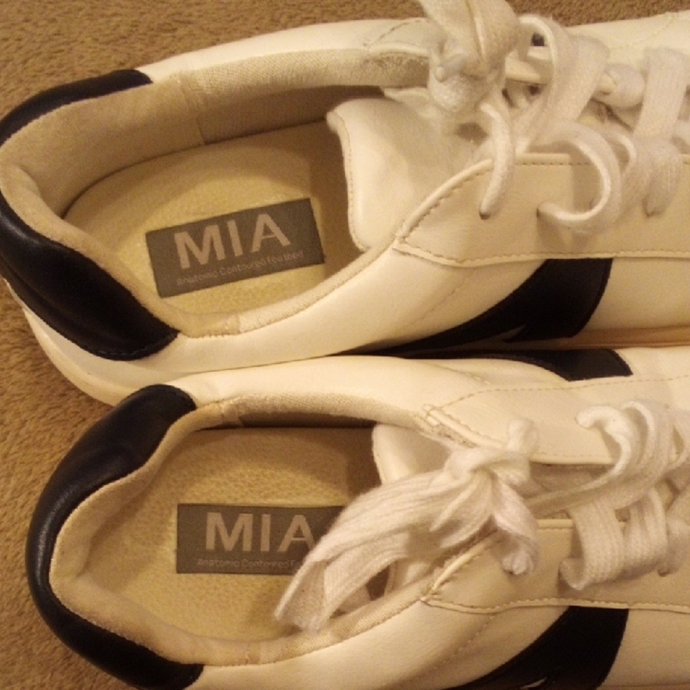 MIA White and Black Women's Sneakers - Picture 5 of 7